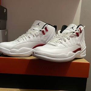 Jordan 12’s Mens 9